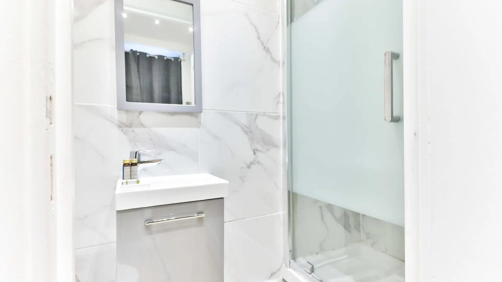 Studio In The Heart Of Paris Nation Charonne Apartment France